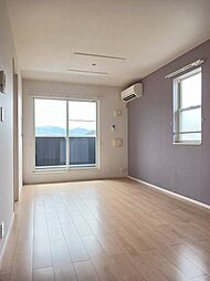 エルヴィータ・ウーノ 201 2階2LDKのリビング/ダイニング