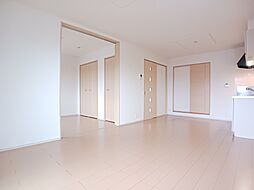 ヴェルマーラＳＫ 201 2階2LDKのリビング/ダイニング