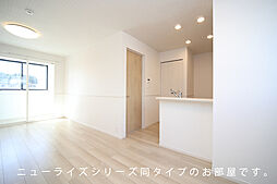 ブリリアント・ヴィラ 102 1階1LDKのリビング/ダイニング