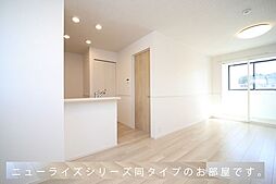 ブリリアント・ヴィラ 104 1階1LDKのリビング/ダイニング