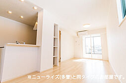 シンフォニア　エステラル 101 1階1LDKのリビング/ダイニング