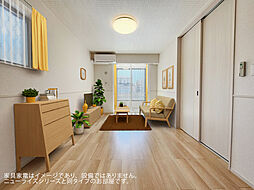 ファミールケイ　Ａ 101 1階1LDKのリビング/ダイニング