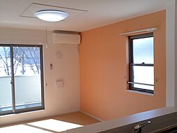 メゾン・リエーヴル 201 2階2LDKのリビング/ダイニング