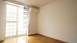 エトランゼII 101 1階2DKのリビング/ダイニング