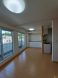 ハント・ポントI 202 2階1LDKのリビング/ダイニング