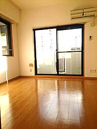 ラ・メゾン・カシェ 201 2階1Kのリビング/ダイニング