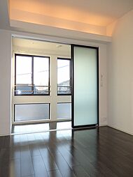 グラ−ス・エム 201 2階ワンルームのリビング/ダイニング