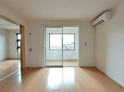 リン・デ・クリート 203 2階3LDKのリビング/ダイニング