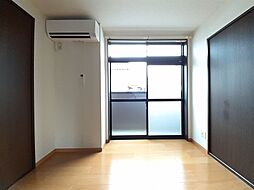 ヴィル・ブランシェ 104 1階3DKのリビング/ダイニング