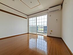 アルカディア 102 1階2DKのリビング/ダイニング