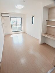 カーサピアッツァI 201 2階1LDKのリビング/ダイニング