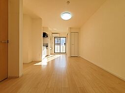 アーバンハイツIII 101 1階1LDKのリビング/ダイニング