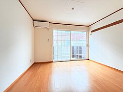 ＫＭヴィレッジI 101 1階2DKのリビング/ダイニング