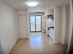 サニー・プロムナードII 102 1階1LDKのリビング/ダイニング