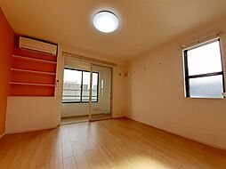 シャトルガーデンＦＳ．II 104 1階ワンルームのリビング/ダイニング