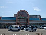【スーパー】フレンドマート能登川店様まで750ｍ