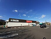 【ドラッグストア】ツルハドラッグ 高岡西店まで1100ｍ