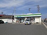 【コンビニエンスストア】ファミリーマート 築館源光店まで700ｍ