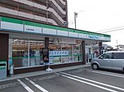 【コンビニエンスストア】ファミリーマート 土浦大町店まで900ｍ