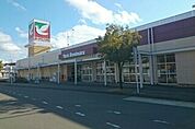 【スーパー】ヨークベニマル梁川店まで750ｍ