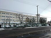 【高校】県立三条商業高等学校まで350ｍ