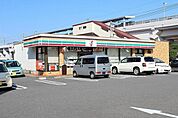 【コンビニエンスストア】セブンイレブン和多田駅前店まで82ｍ