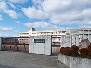 【小学校】余部小学校まで100ｍ