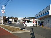 【コンビニエンスストア】ローソン　本荘石脇店まで876ｍ
