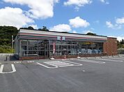 【コンビニエンスストア】セブンイレブン名護宇茂佐店まで111ｍ