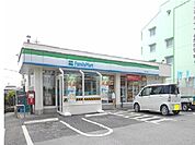 【コンビニエンスストア】ファミマ具志川仲嶺店まで700ｍ