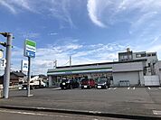【コンビニエンスストア】ファミリーマート住吉町1丁目店まで500ｍ