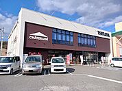 【レンタルビデオ】ＴＳＵＴＡＹＡ笠岡店まで1580ｍ