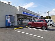 【コンビニエンスストア】ローソン　三重総合高校前店まで900ｍ