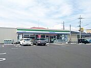 【コンビニエンスストア】ファミリーマート　元吉田西店まで400ｍ