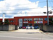 【小学校】万世小学校まで1300ｍ