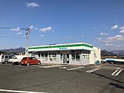 【コンビニエンスストア】ファミリーマート大津陣内店まで1000ｍ
