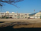 【小学校】礼羽小学校まで160ｍ