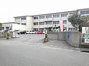 【小学校】鳥栖市立旭小学校まで500ｍ