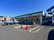 【コンビニエンスストア】ファミリーマート 館林大街道店まで550ｍ