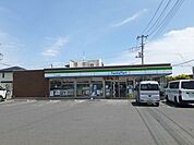 【コンビニエンスストア】ファミリーマート　元吉田町店まで1200ｍ