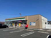 【コンビニエンスストア】ファミリーマート宮城古川休塚店まで700ｍ