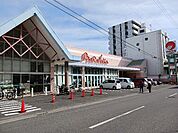 【スーパー】マルナカ今治駅前店まで650ｍ