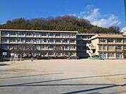 【小学校】千田小学校まで500ｍ