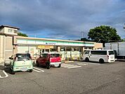 【コンビニエンスストア】ファミリーマート　大津稲津店まで300ｍ