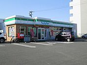 【コンビニエンスストア】ファミリーマート 大淀2丁目店まで270ｍ