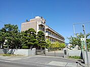 【小学校】丸亀市城辰小学校まで2200ｍ