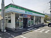 【コンビニエンスストア】ファミリーマート 別府荘園店まで200ｍ