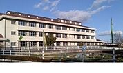 【小学校】御山小学校まで1300ｍ