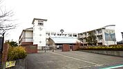 【小学校】下郡小学校まで450ｍ