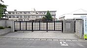 【小学校】日岡小学校まで650ｍ